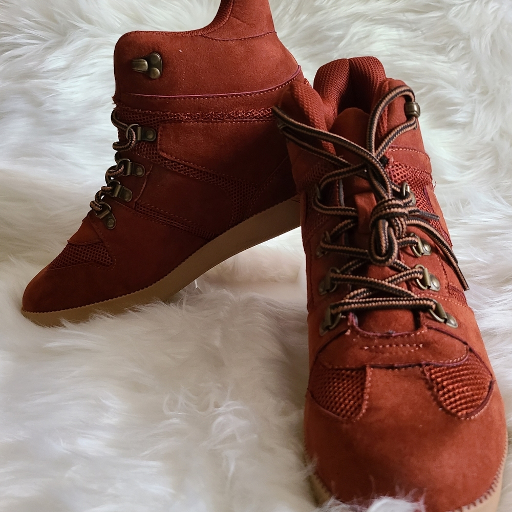 Women's boots